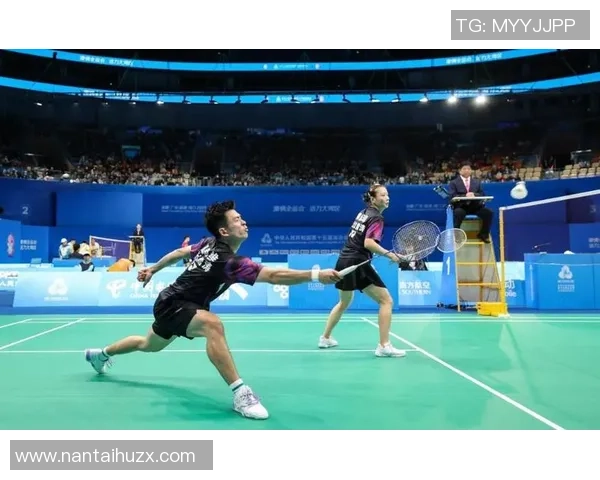 羽毛球巨献:探秘杭州羽毛球队的灵活性 羽毛球巨献:探秘杭州羽毛球队的灵活性